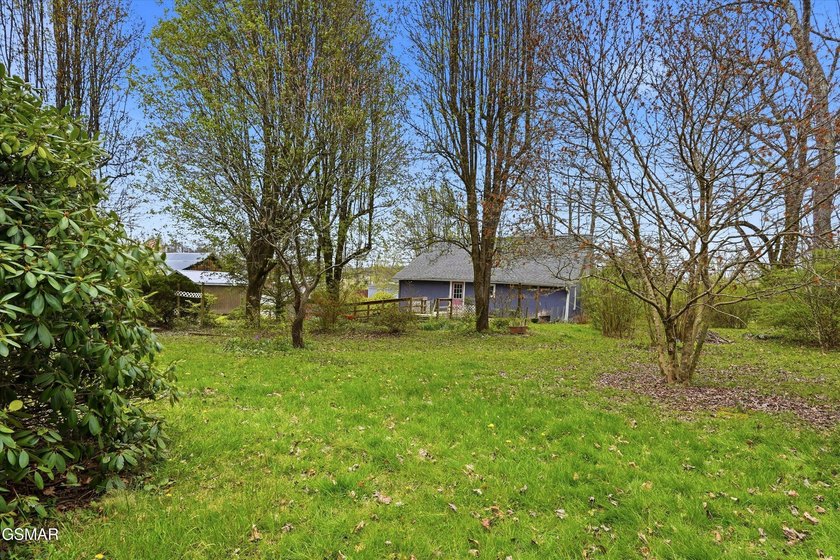 This home offers old world charm! 1 bedroom and 1 bath with a - photo 20