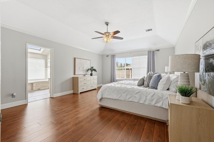 OPEN HOUSE SUNDAY JUNE 28 2-4PM! Spacious, stylish, and - photo 26