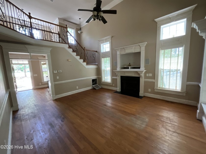 Unlock the potential in this spacious home located in a - photo 11