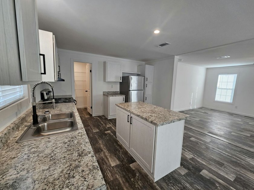 Your new home is waiting for you in Eagle Estates, a - photo 3