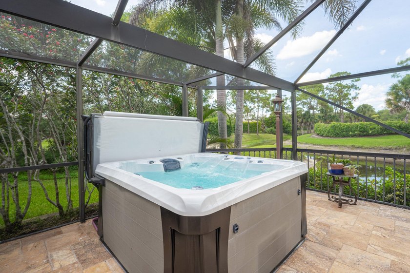 Immaculate 3-bedroom, 3-bathroom home with a 2-car garage - photo 34