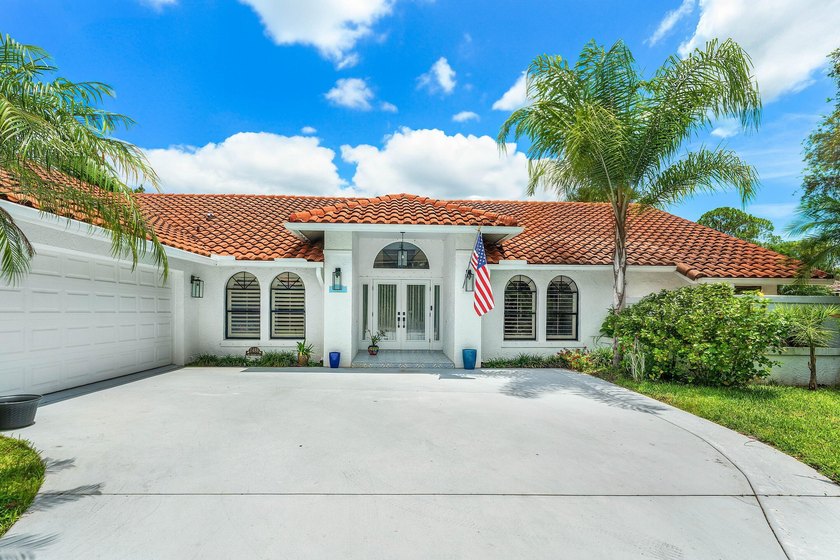 Immaculate 3-bedroom, 3-bathroom home with a 2-car garage - photo 39