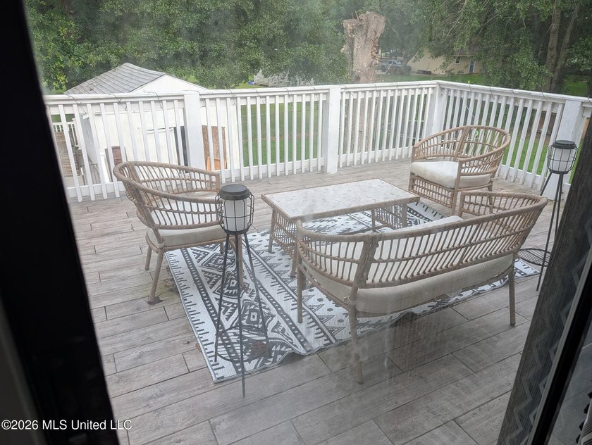 Beautifully maintained, this 4-bedroom, 2-bath home in the heart - photo 12