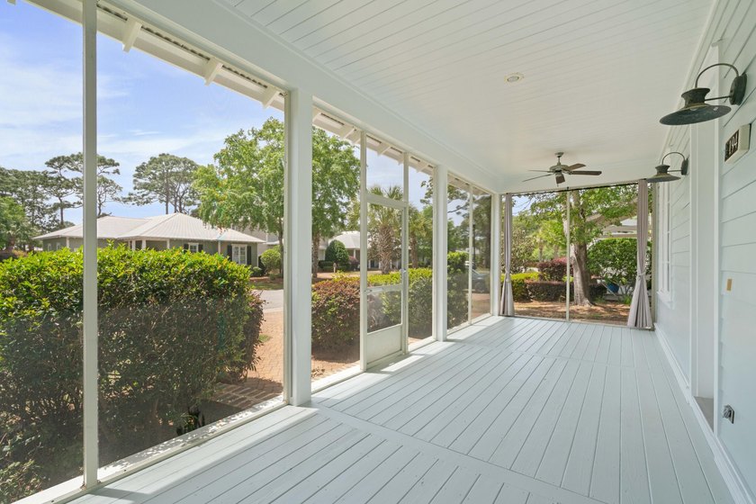 This 3 bed / 2 bath Florida Cottage style home in the lush and - photo 14