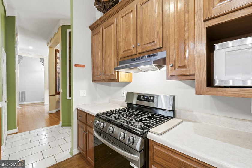 Desirable Waters Edge Subdivision! Situated on Approx 2.22 acres - photo 31