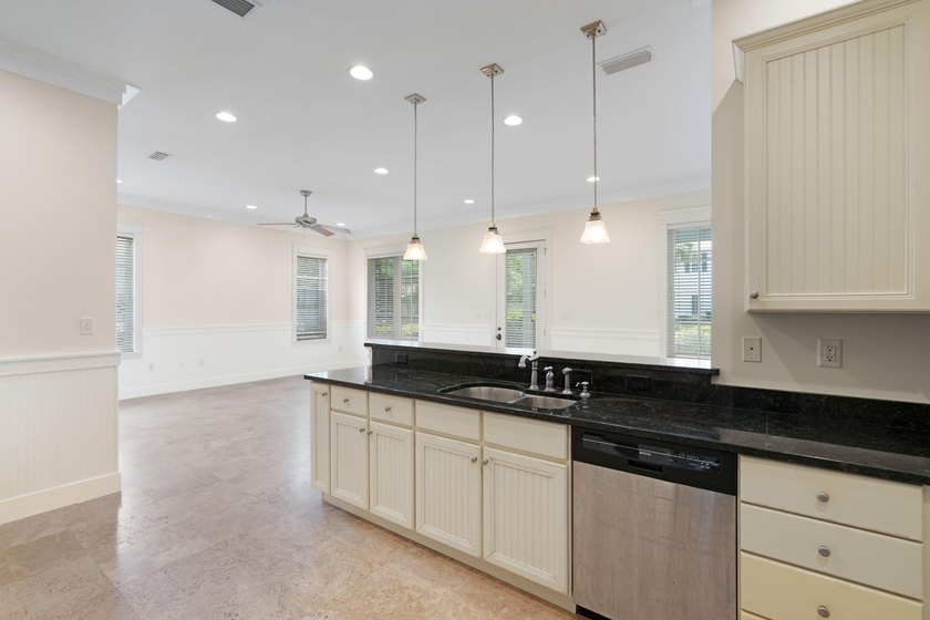 This 3 bed / 2 bath Florida Cottage style home in the lush and - photo 35