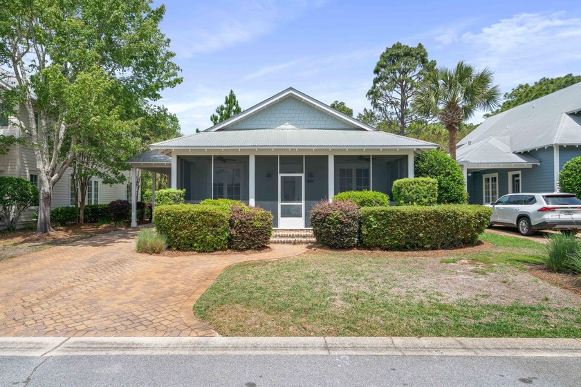 This 3 bed / 2 bath Florida Cottage style home in the lush and - photo 38