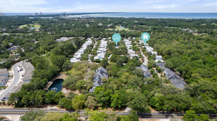 This 3 bed / 2 bath Florida Cottage style home in the lush and - photo 45