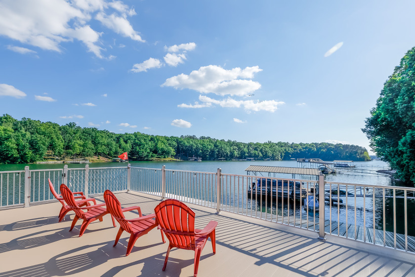 Updated Lake Hartwell Home | inground pool &amp; brand new dock! SOLD - photo 5