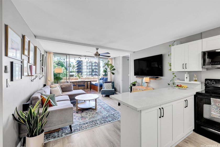 VA ASSUMABLE LOAN AT 4.0%! Beautifully upgraded 2-bedroom condo - photo 2