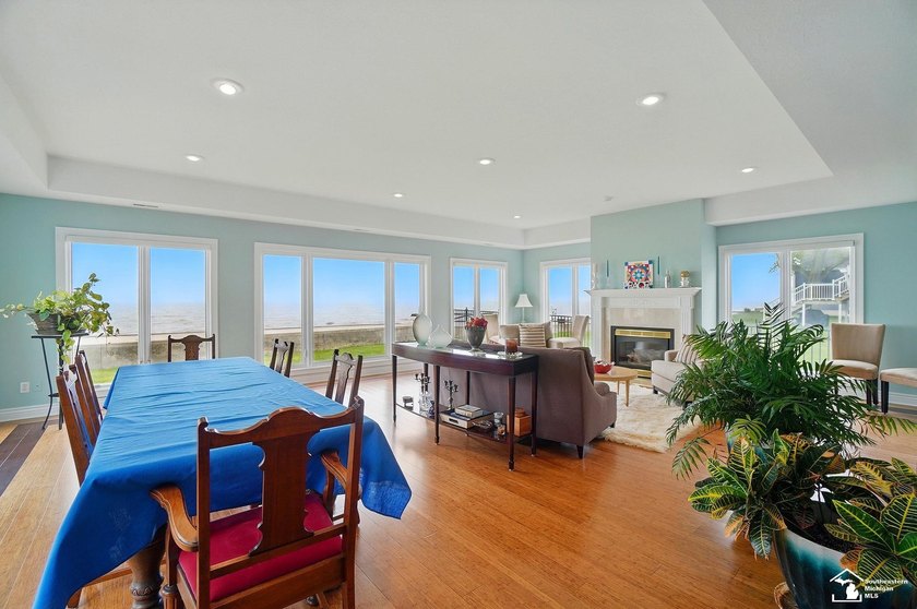 Wake up to see the sunrise over Lake Erie! Unique lakefront home - photo 29