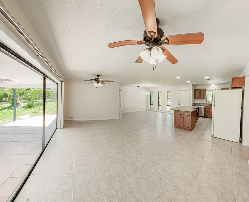 Enjoy this nest away home, includes solar panel, water system - photo 2