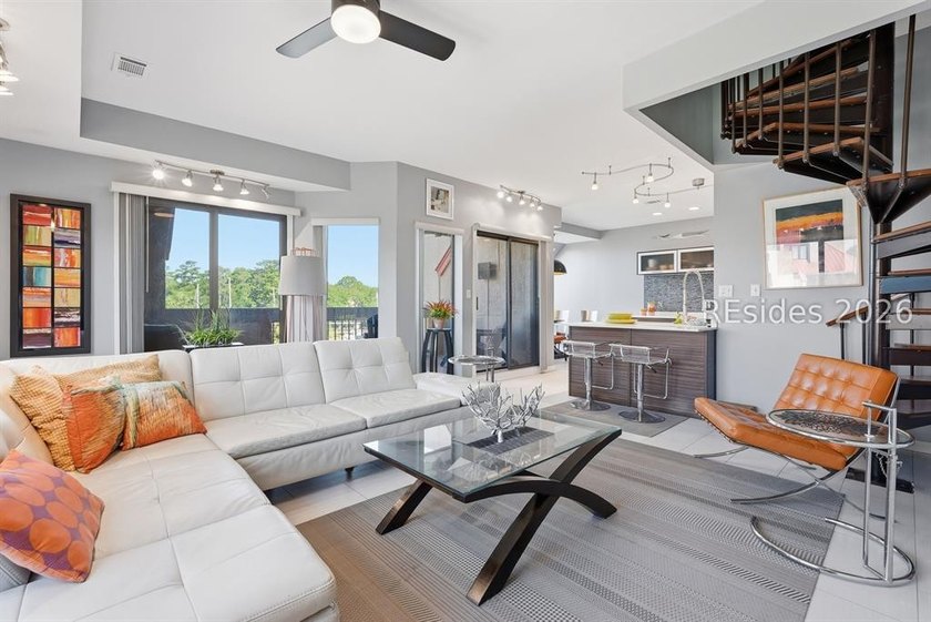 Perched with sweeping views over the exclusive Shelter Cove - photo 14
