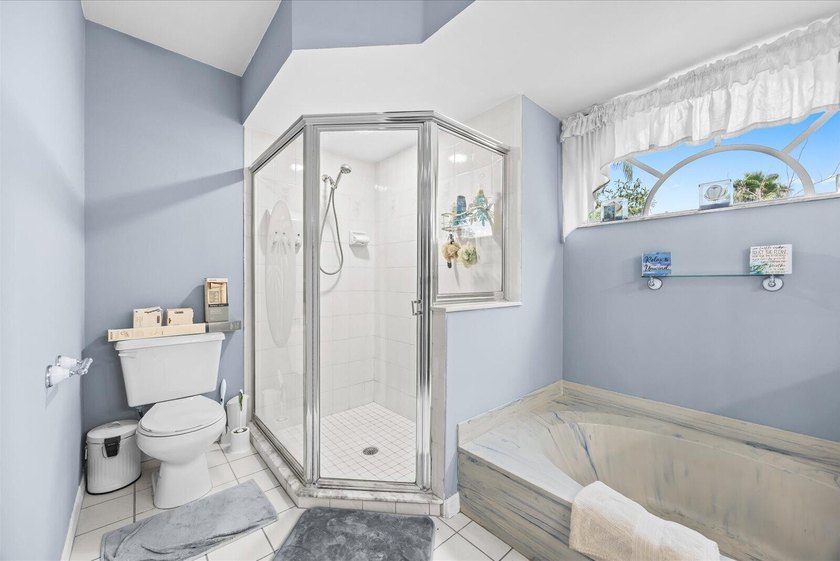 Desirable Southbend CBS 3/2/2 Pool/Spa Home On CORNER Lot. 5 - photo 21