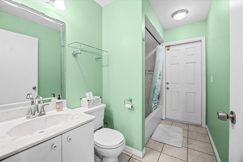 Desirable Southbend CBS 3/2/2 Pool/Spa Home On CORNER Lot. 5 - photo 24