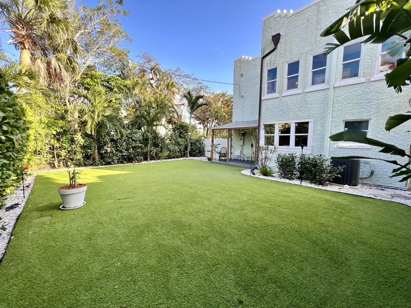 Stunningly restored 4 bed/2 bath Spanish Mission with Deco - photo 25