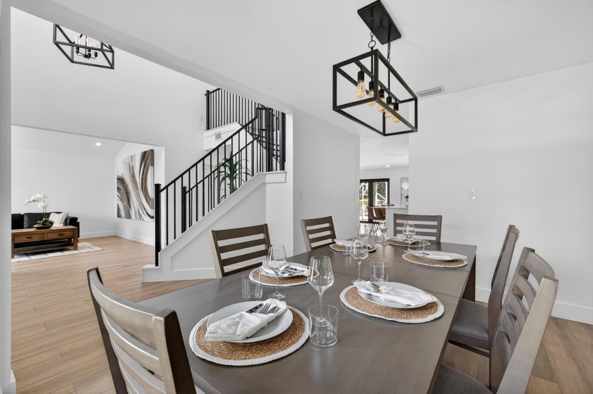 Welcome to this exceptional luxury pool estate in one of - photo 11