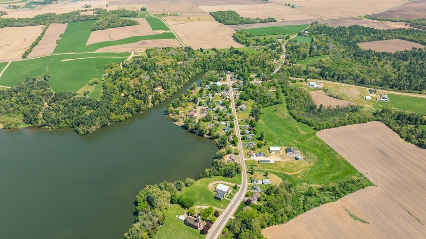 Located on Lake Eau Galle in Dunn County, this year-round lake - photo 12