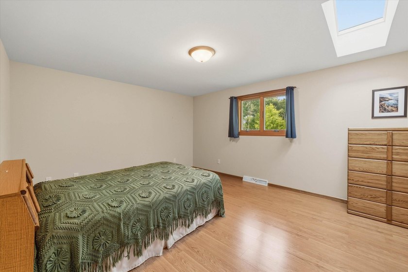 Beautiful lannon stone greets you as you approach this 3 bedroom - photo 16