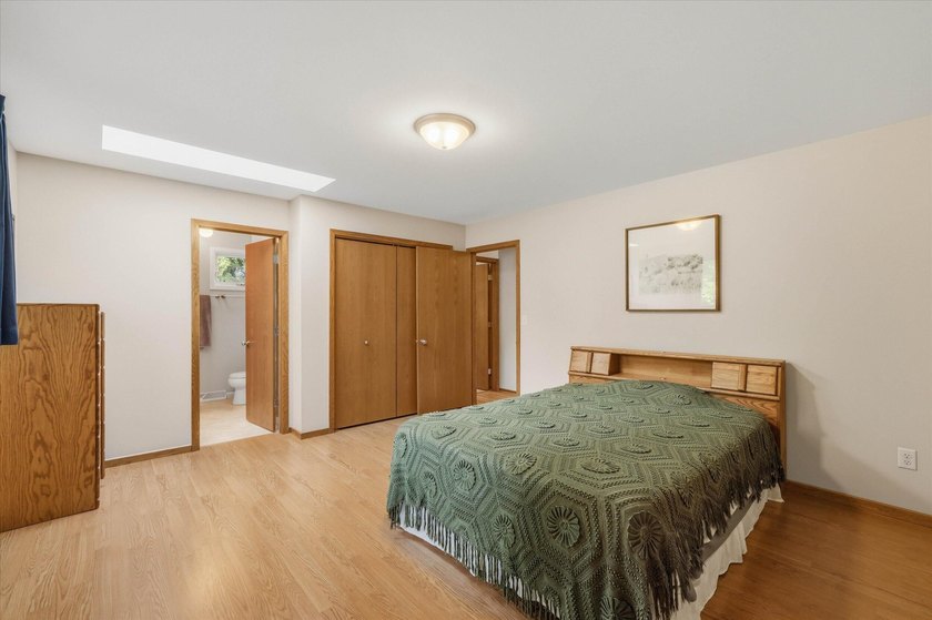 Beautiful lannon stone greets you as you approach this 3 bedroom - photo 17