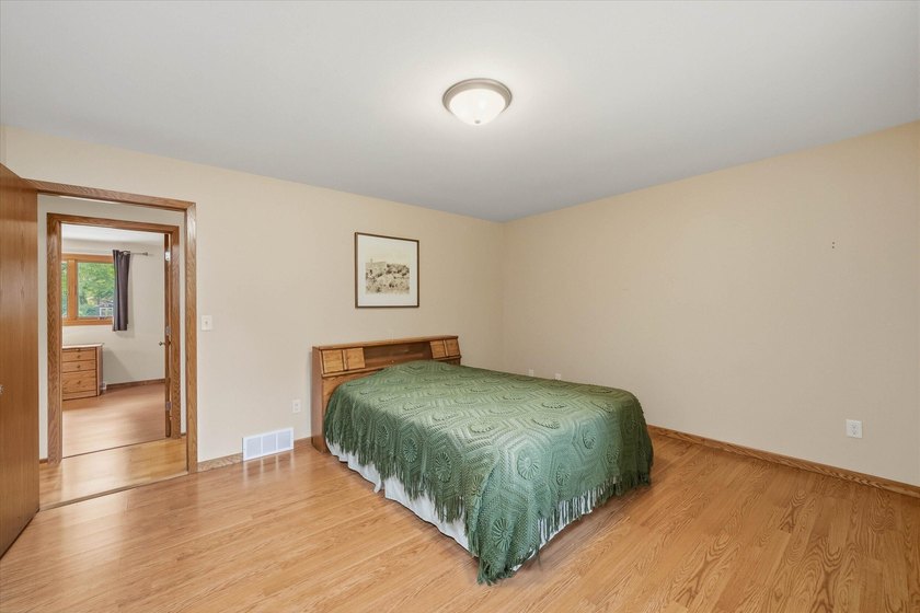 Beautiful lannon stone greets you as you approach this 3 bedroom - photo 19