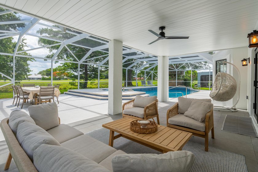 Welcome to this exceptional luxury pool estate in one of - photo 25