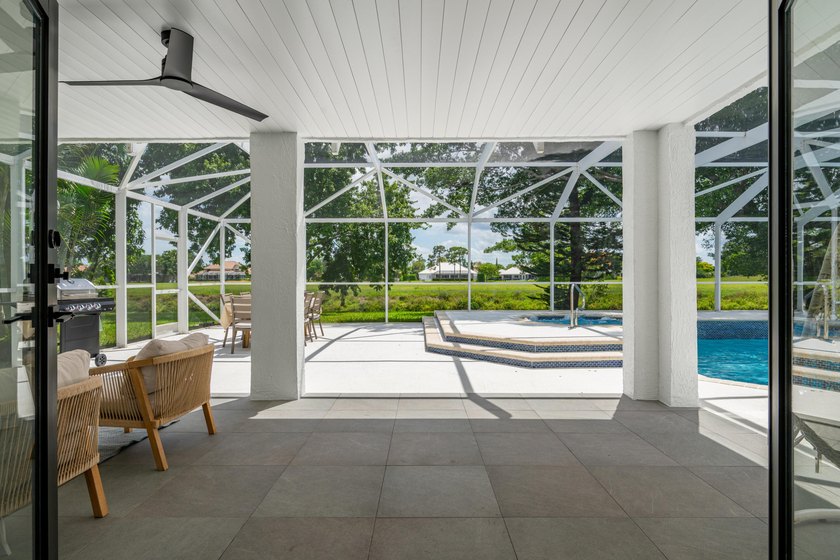 Welcome to this exceptional luxury pool estate in one of - photo 29