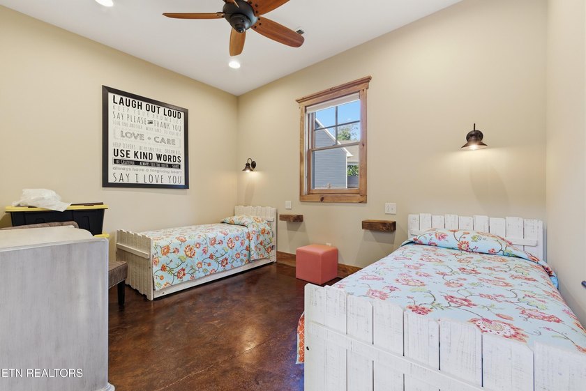 Exceptional Watts Bar Lake Retreat with Heated Saltwater Pool - photo 39