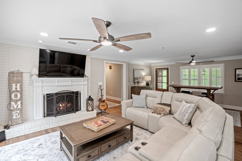 Updated Lake Hartwell Home | inground pool &amp; brand new dock! SOLD - photo 7