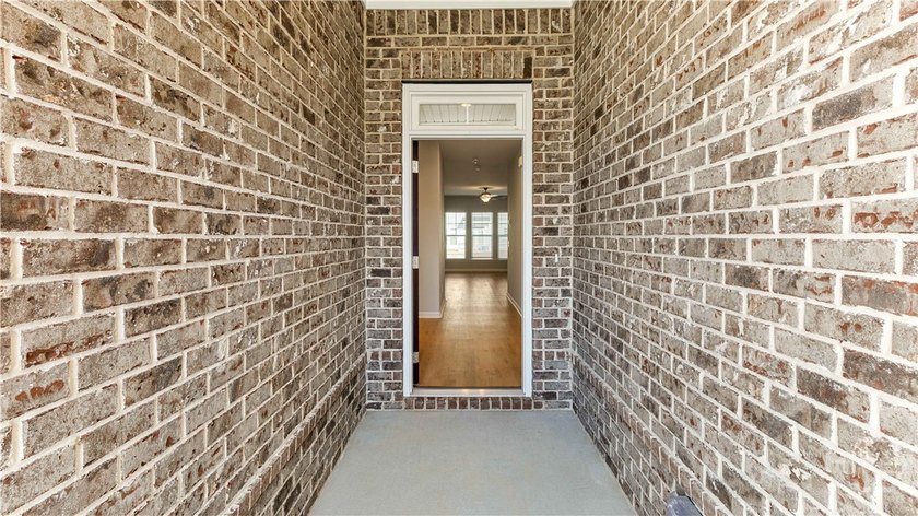 Limited Time Quick Move-in Flash Sale! Home must close in July - photo 3