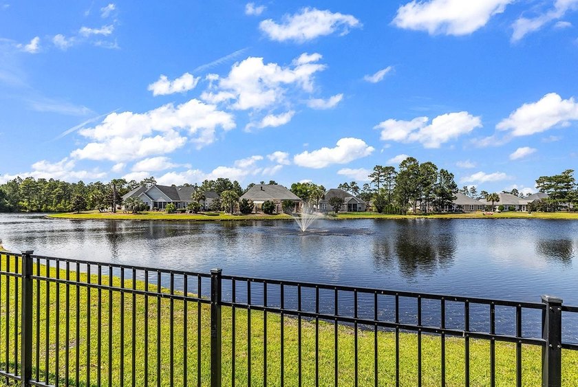 Don't miss this beautifully maintained 3br/2ba home located in - photo 8
