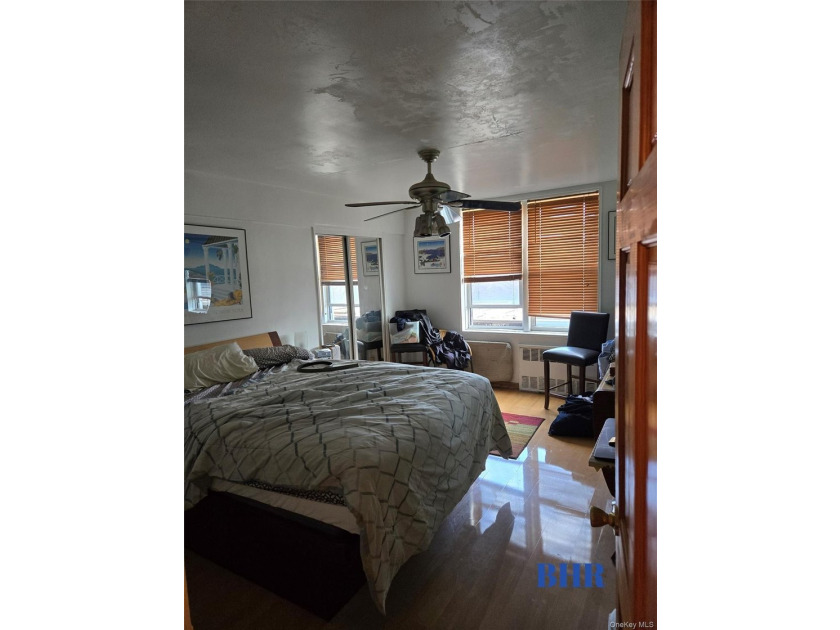 SHEEPSHEAD BAY Modern 1 bedroom, 1 bath in the Sea Isle. Open - photo 5