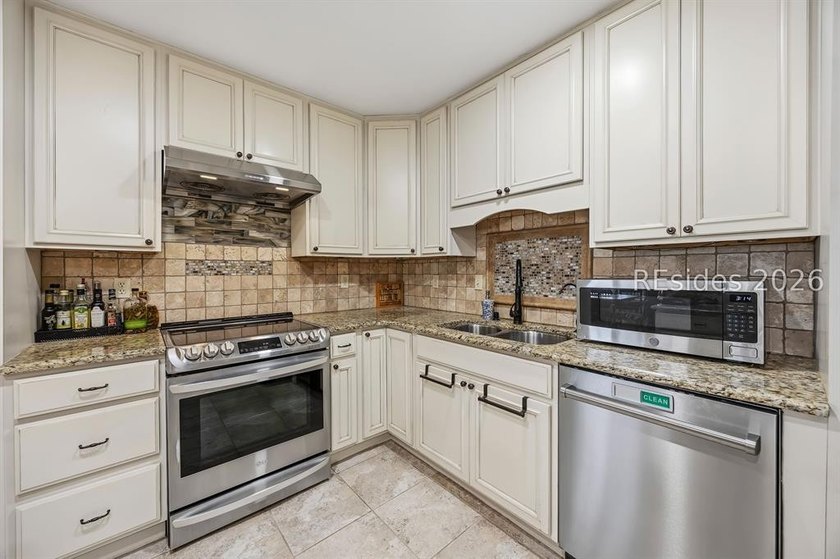 Experience waterfront living at Mariner's Point, a sought-after - photo 11