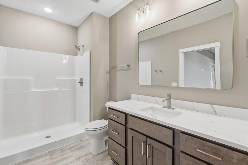 Private 2.2 Acre Retreat! Welcome to this serene 3-bedroom, 2 - photo 12