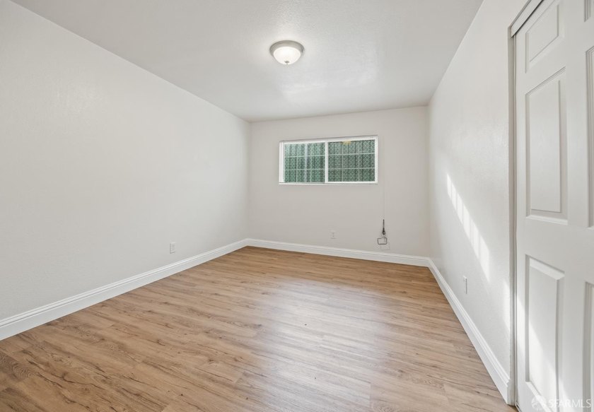 Beautifully updated single-story home positioned at the end of a - photo 13