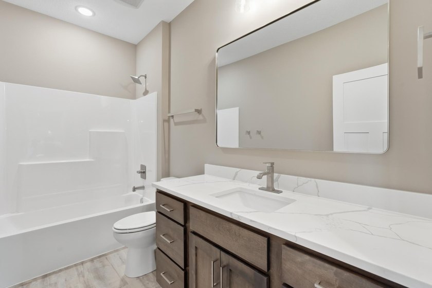 Private 2.2 Acre Retreat! Welcome to this serene 3-bedroom, 2 - photo 19