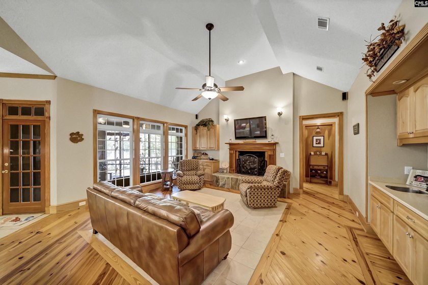 Discover unparalleled space on Lake Murray in Saluda County - photo 14
