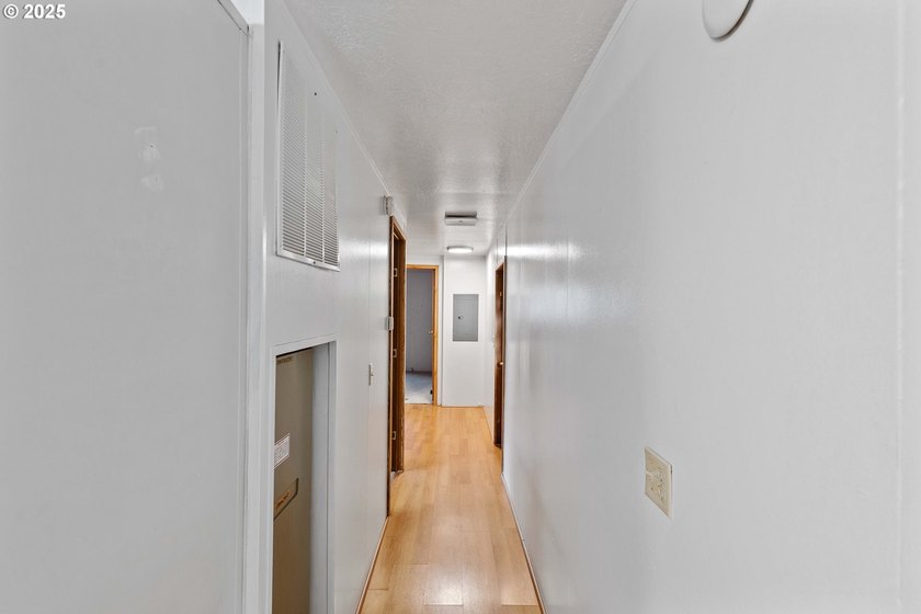 This well cared-for manufactured home in Dunes Mobile offers a - photo 14