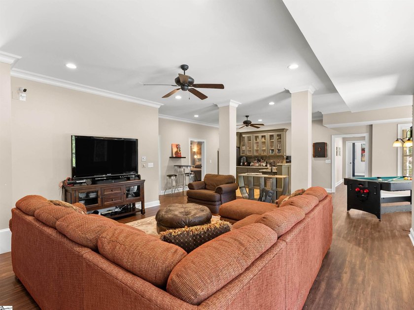 Arrive in Style: DRAMATIC CURB APPEAL, SOARING INTERIORS, and - photo 37