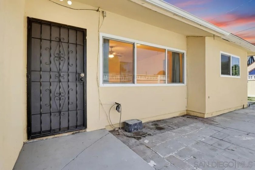 Variance granted for 2-4 Units Great opportunity for a - photo 46
