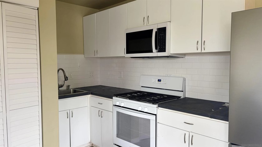 Variance granted for 2-4 Units Great opportunity for a - photo 50