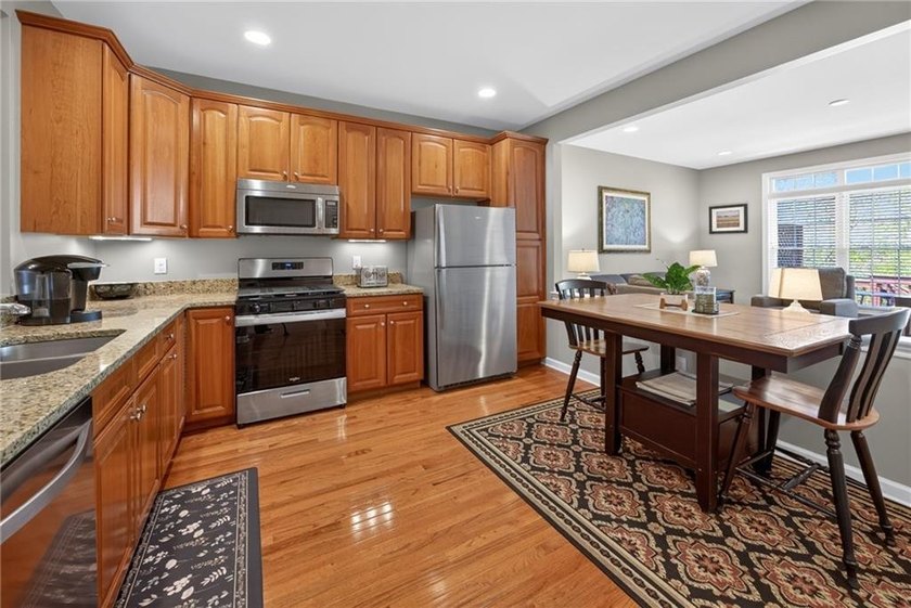 Wakefield Meadows! Move right in to this beautiful condominium - photo 5