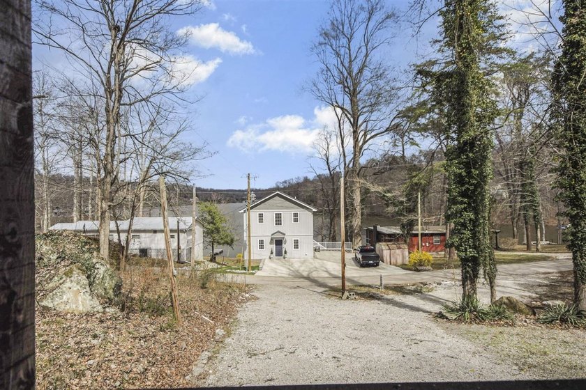 Welcome to your new lake house! This 2 bed 1 bath property - photo 35