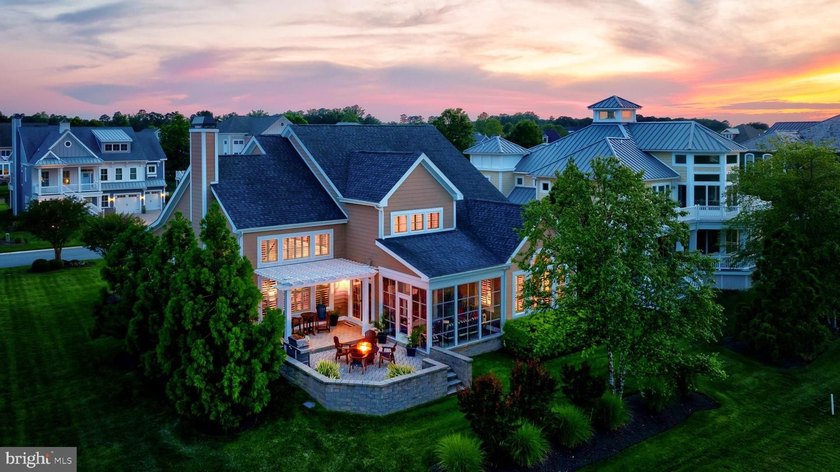 Welcome to 27551 Medallion Avenue, an exceptional golf and - photo 2