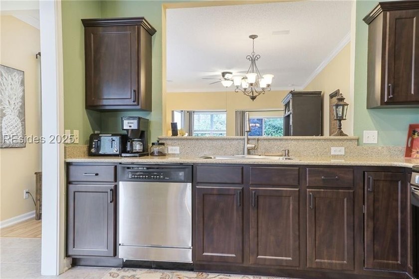 Home is being sold furnished. One of the best locations in Sun - photo 11