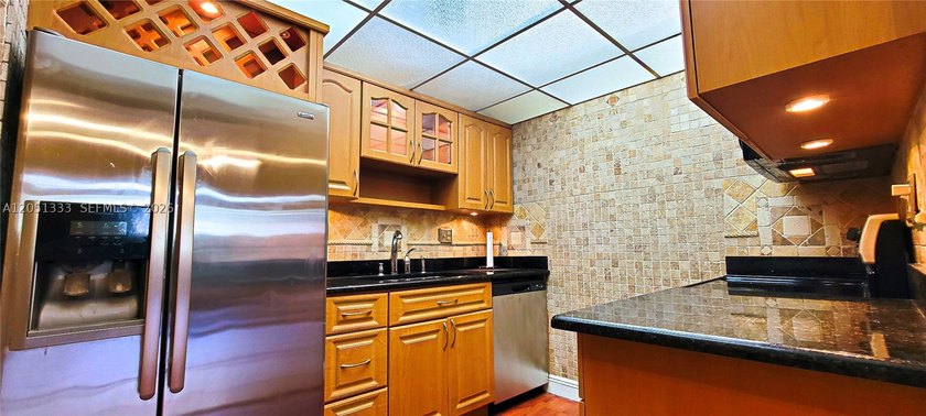 Discover this charming 2-bedroom, 2-bathroom townhouse in the - photo 11