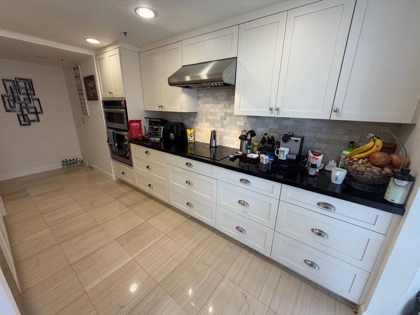 Rare waterfront luxury residence at Brickell in the iconic Villa - photo 10