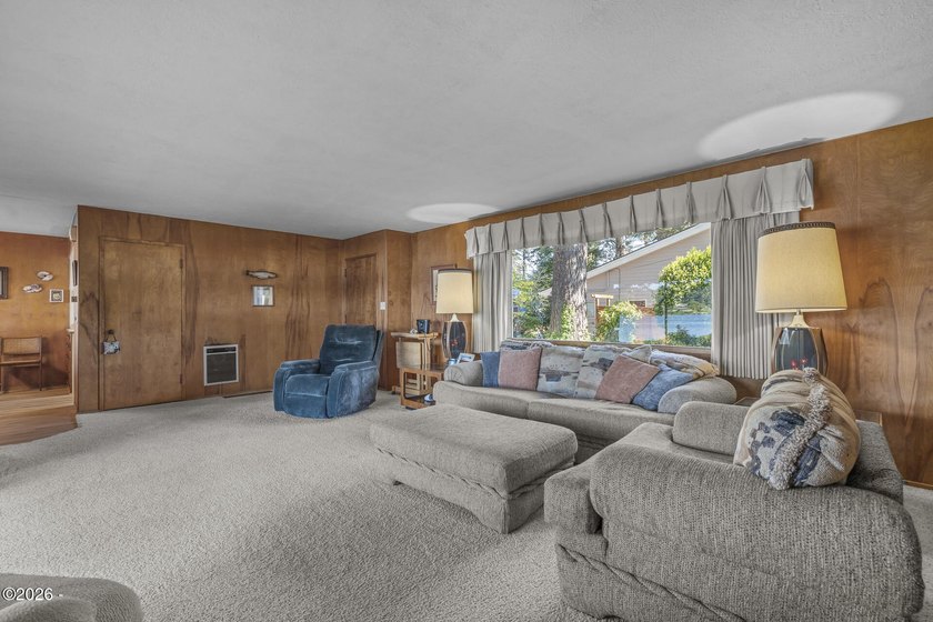 First time on the market, and worth the wait. This single-level - photo 12
