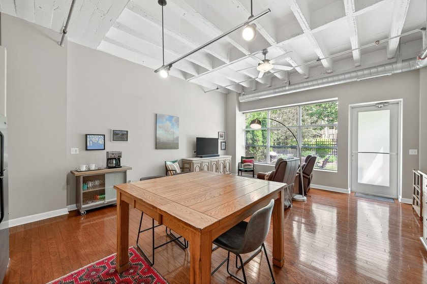 Welcome to charming 111 E Franklin Ave #109 only available due - photo 3