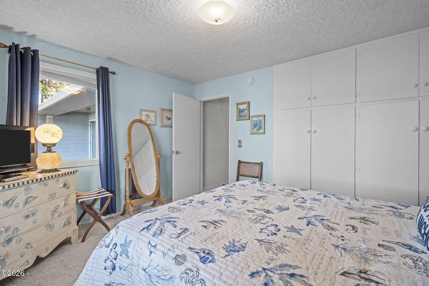 First time on the market, and worth the wait. This single-level - photo 37